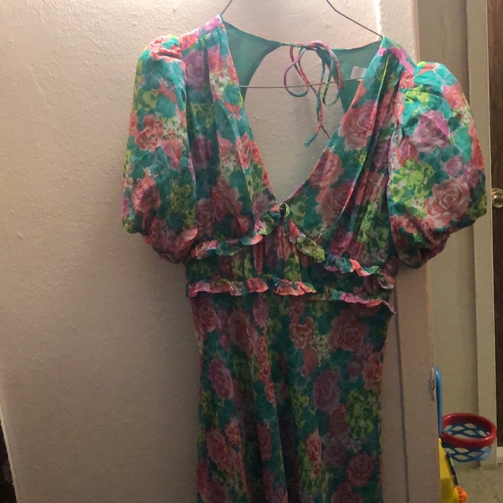 Astr puff sleeve dress size M